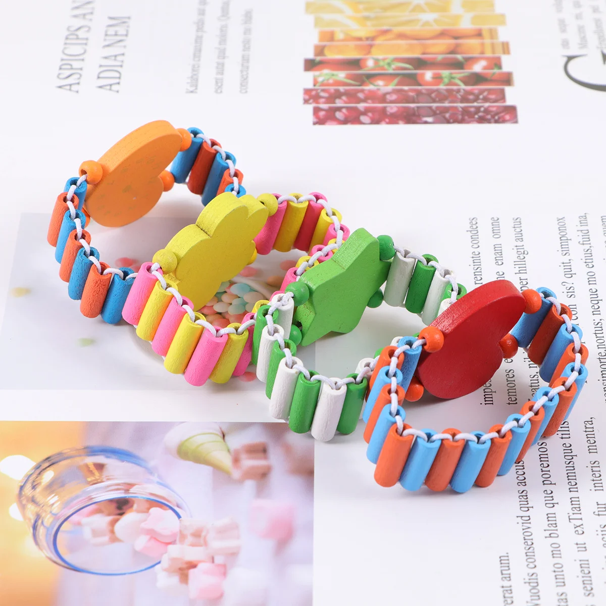 

5Pcs Wooden Kids Wristwatch Cartoon Design Stretchy Band Comfortable Safe for Children Baby Shower Birthday Party Favor Creative