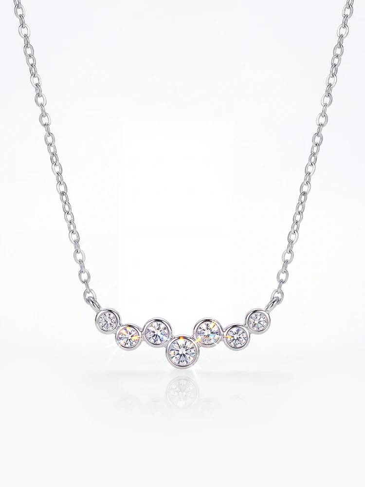 0,1 CT Luxuriöse zertifizierte Moissanit-Diamant-Halskette mit lächelndem Rundanhänger für Damen, Hochzeit, Verlobung, modischer Schmuck – Detail 4