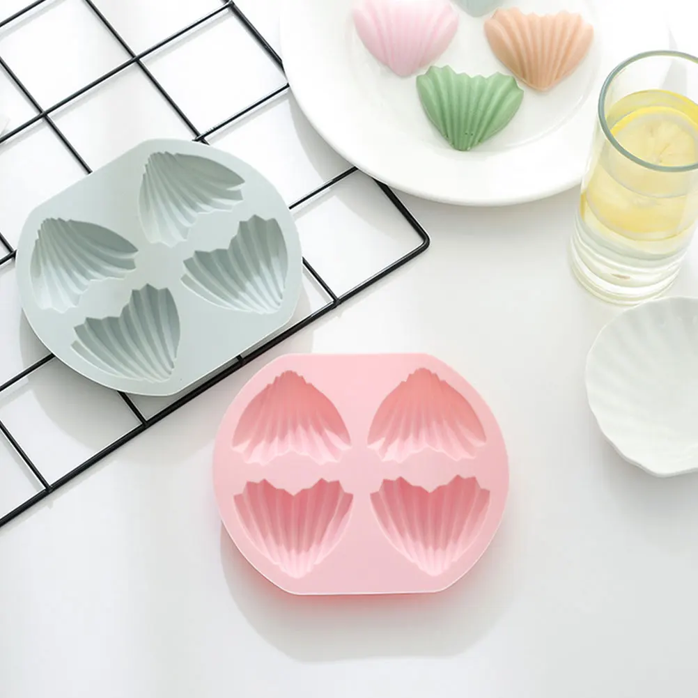 

4 Pcs Heart Cake Mold Silicone Madeline Heart-shaped Madeleine Pan Molds for Baking Cookies Silica Gel Madelline