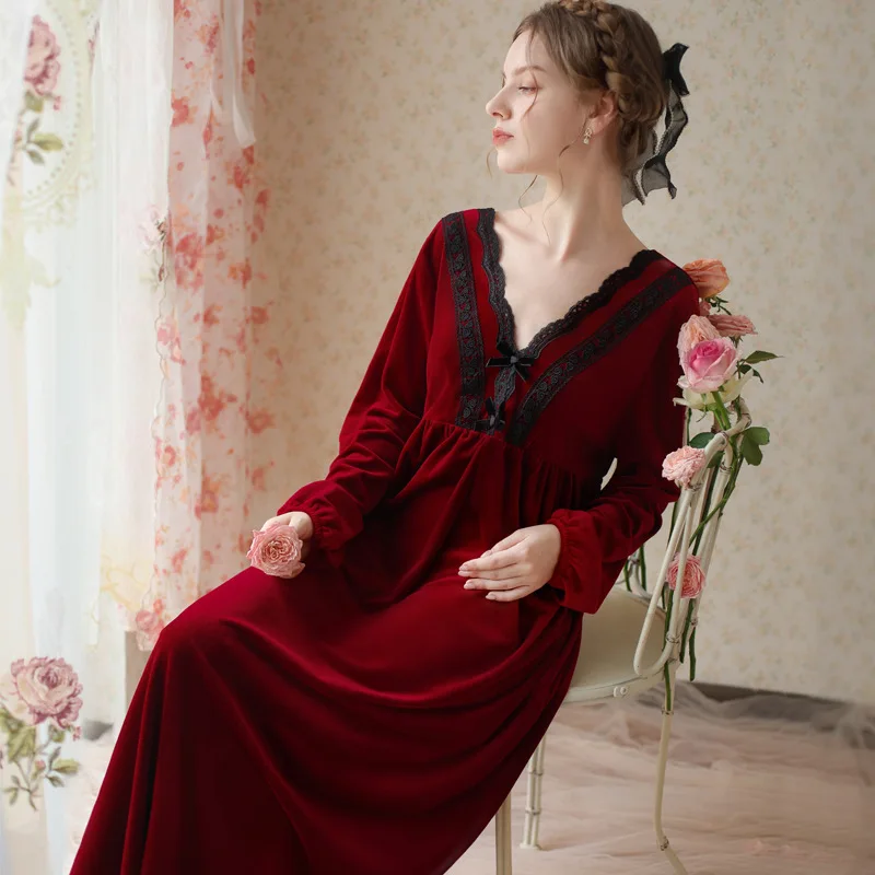 Sexy V Neck Velour Robe Night Dress Women Autumn Winter Thick Pleuche Velvet Long Nightwear Vintage Nightgown Princess Sleepwear