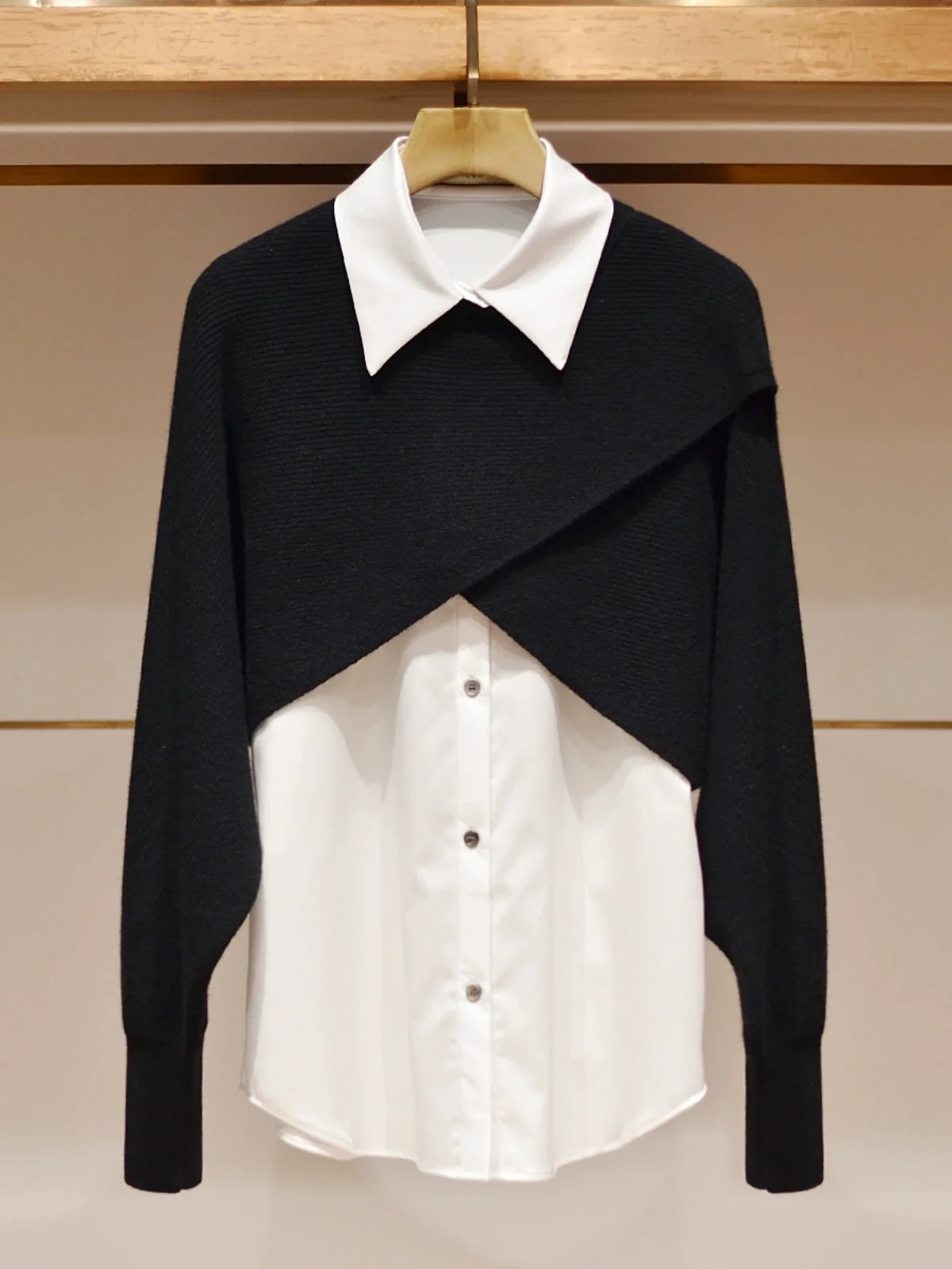 

Уникальный дизайн: женский комплект из двух предметов (рубашка и жилет) для осени, новинка, с отложным воротником, трикотажный, приталенный, с длинными рукавами.