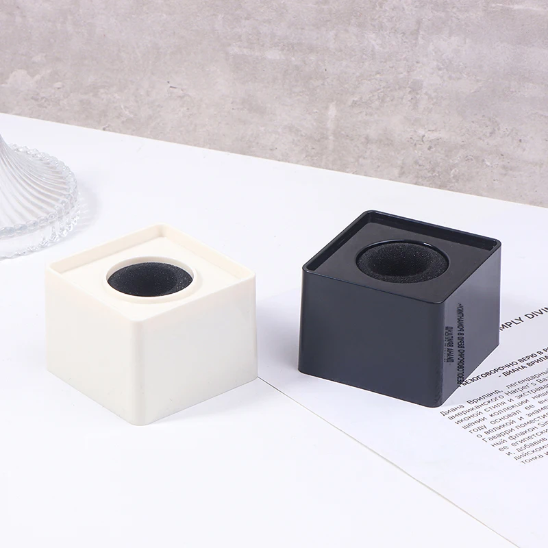 1Pc microfono quadrato bandiera Mic Station Cube Interview Square Box Holder Reporter Decor Flags notizie accessori quadrati