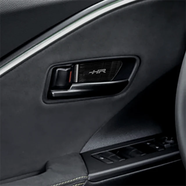 Czarne metalowe naklejki na klamki wewnętrzne do Toyoty C-HR CHR 2024 2025 Akcesoria Części samochodowe