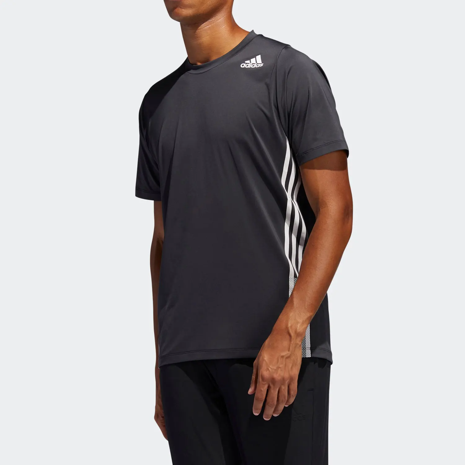 

Официальная новая мужская дышащая спортивная футболка Adidas для бега и фитнеса FL4473