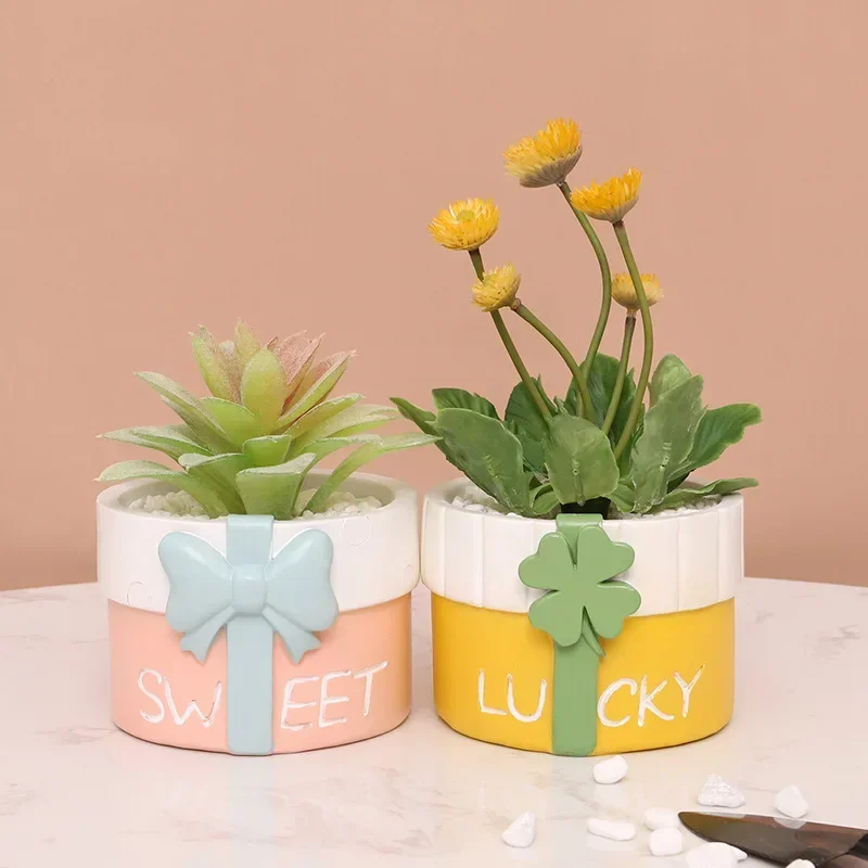 Creative Tabletop Four-leaf Clover Succulent Flower Pot Gift Box Resin Pot Flower Pot Meat Micro Landscape Gardening