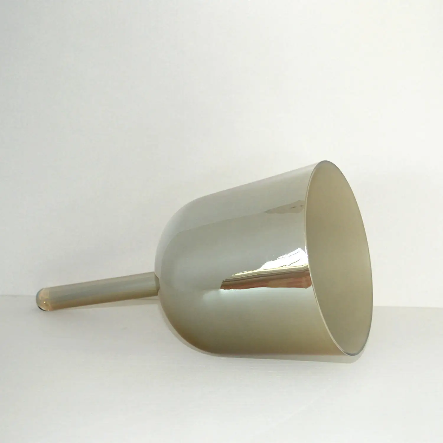 Meditation Smokey Frosting Handheld Crystal Singing Bowl Chakra Tuned Quartz Sound Handle Bowl for Healing Sound Bath