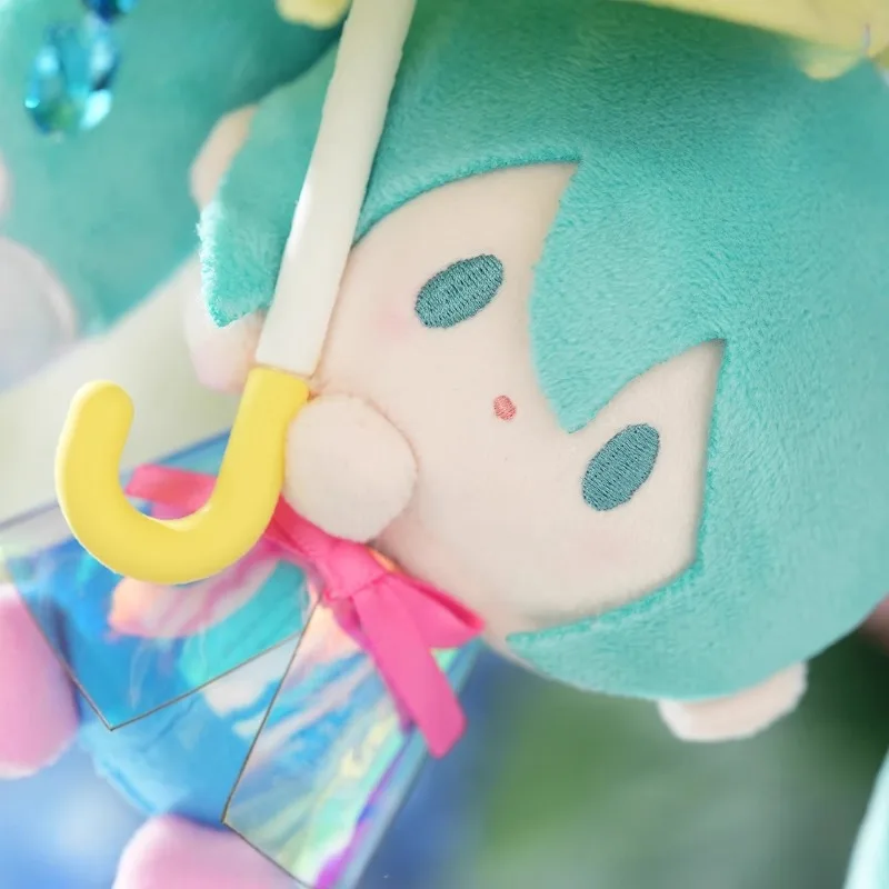 Breloczek pluszowy Hatsune Miku anime, 15 cm, kawaii, miękka lalka, urocza seria Rain Melody, zawieszka do plecaka, prezent.