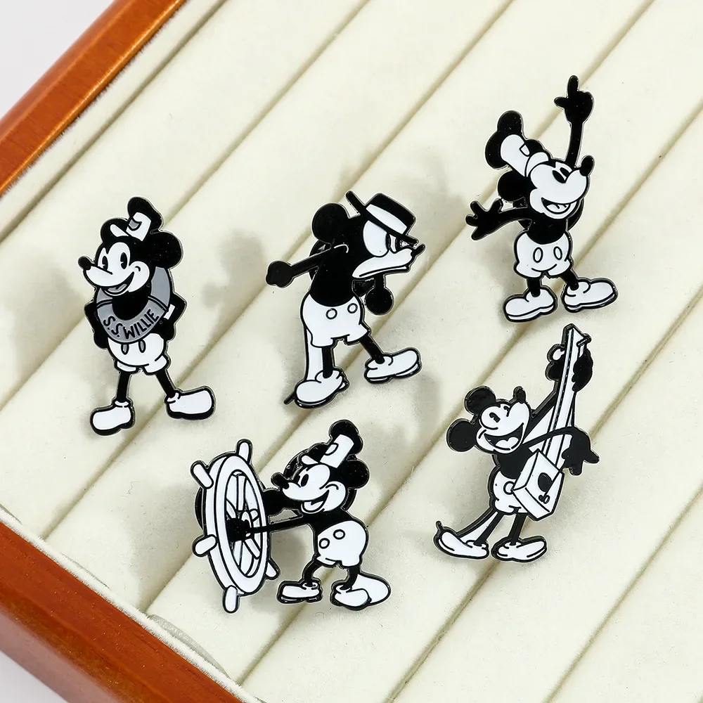 5 Pcs Disney Cartoon First Generation Mickey Mouse Brooch Cute Anime The Ship Chief Rat Enamel Pin Animal Metal Badge Jewelry