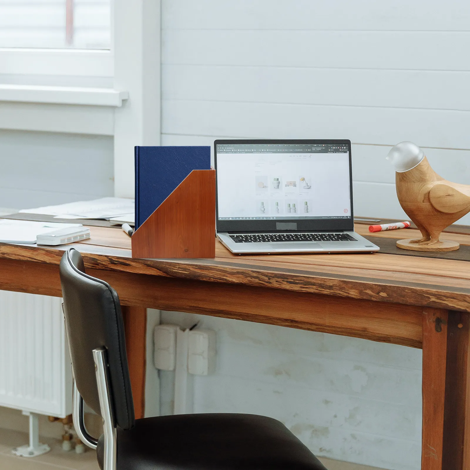 קופסת אחסון מעץ ארגונית לשולחן עבודה מעץ מלא מיכל אחסון שולחני בעל קיבולת גדולה לבית