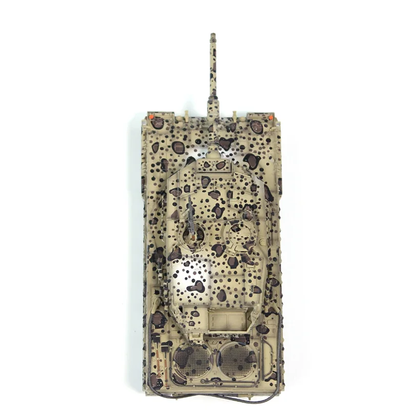 

Масштабная модель танка Leopard 2A4 (1:72) с окраской в стиле австрийской армии, коллекционная, для демонстрации и декора