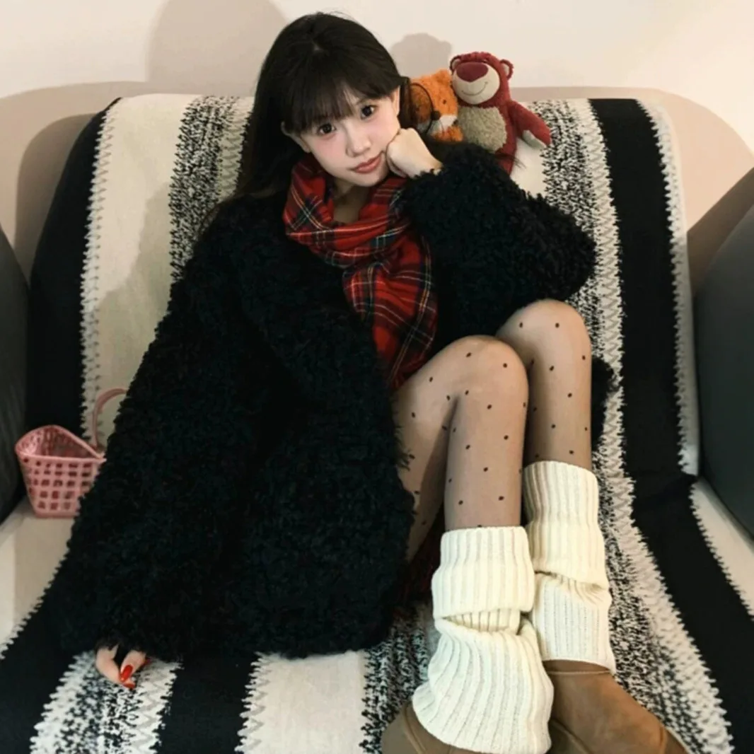 معطف نسائي من فرو الصوف الصناعي سترة قصيرة متينة بياقة مقلوبة وأكمام طويلة مفتوحة الغرز مستقيمة أنيقة غير رسمية لخريف وشتاء 2025