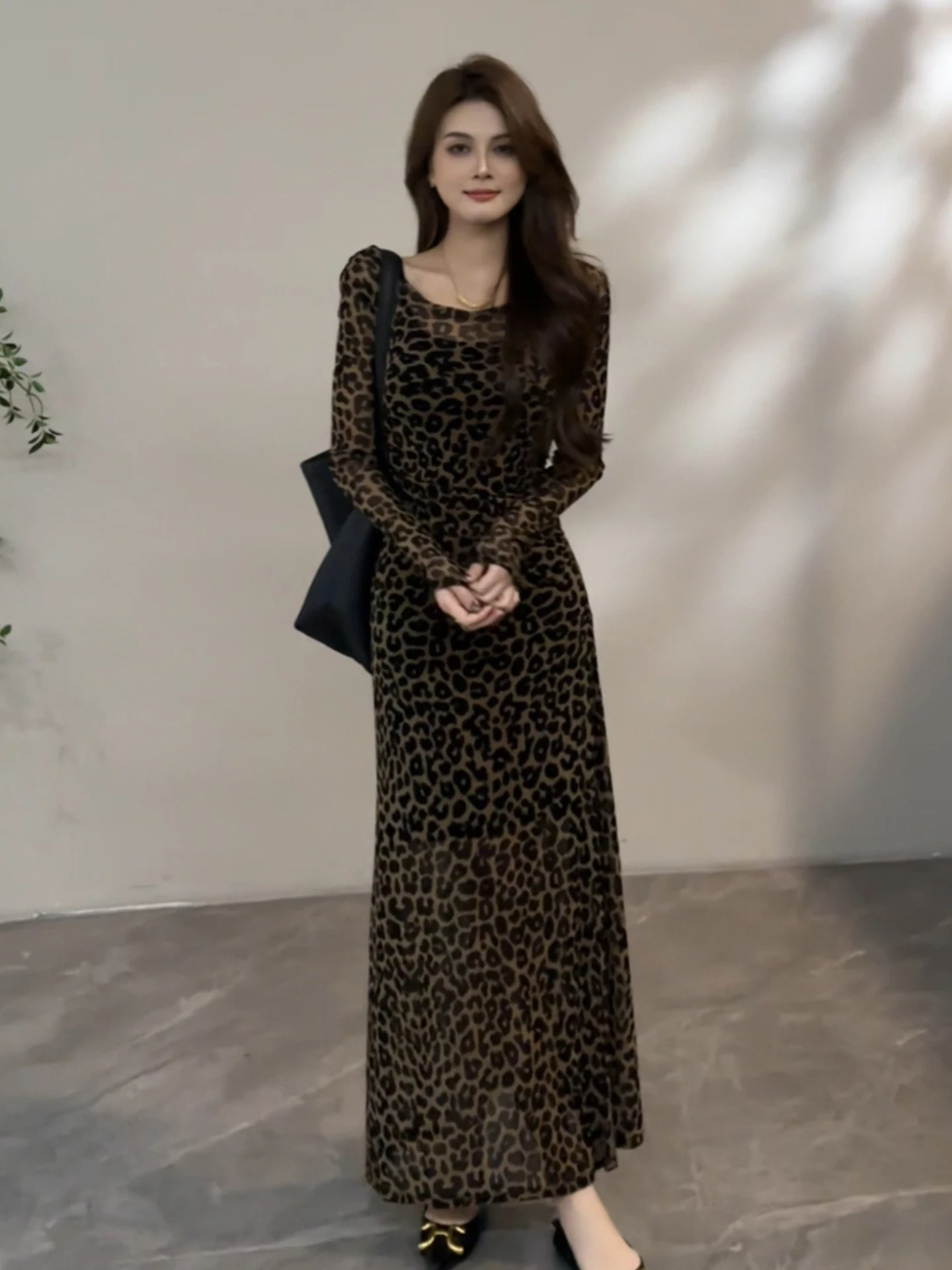 Fashionable Slimming Long Sleeve Leopard Print Split Dress Vintage Style A-Line Skirt Waist-Cinching Maxi Dress for Women