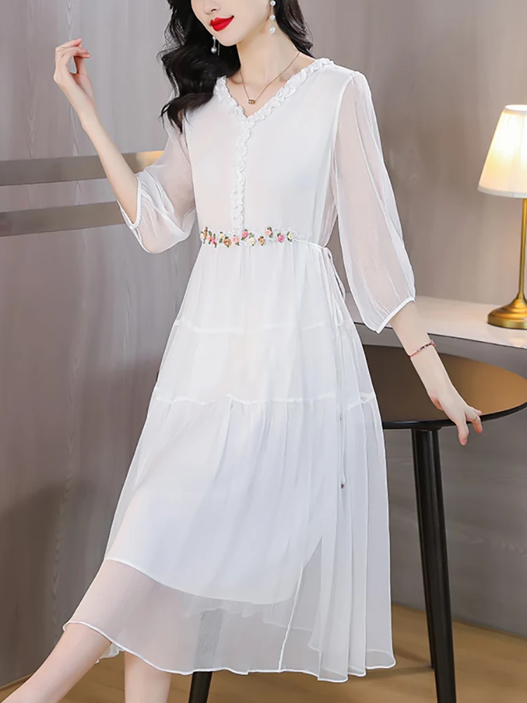 Robe mi-longue en mousseline de soie blanche style Boho pour femmes, tenue élégante à volants, col en v, mode coréenne décontractée, été 2024