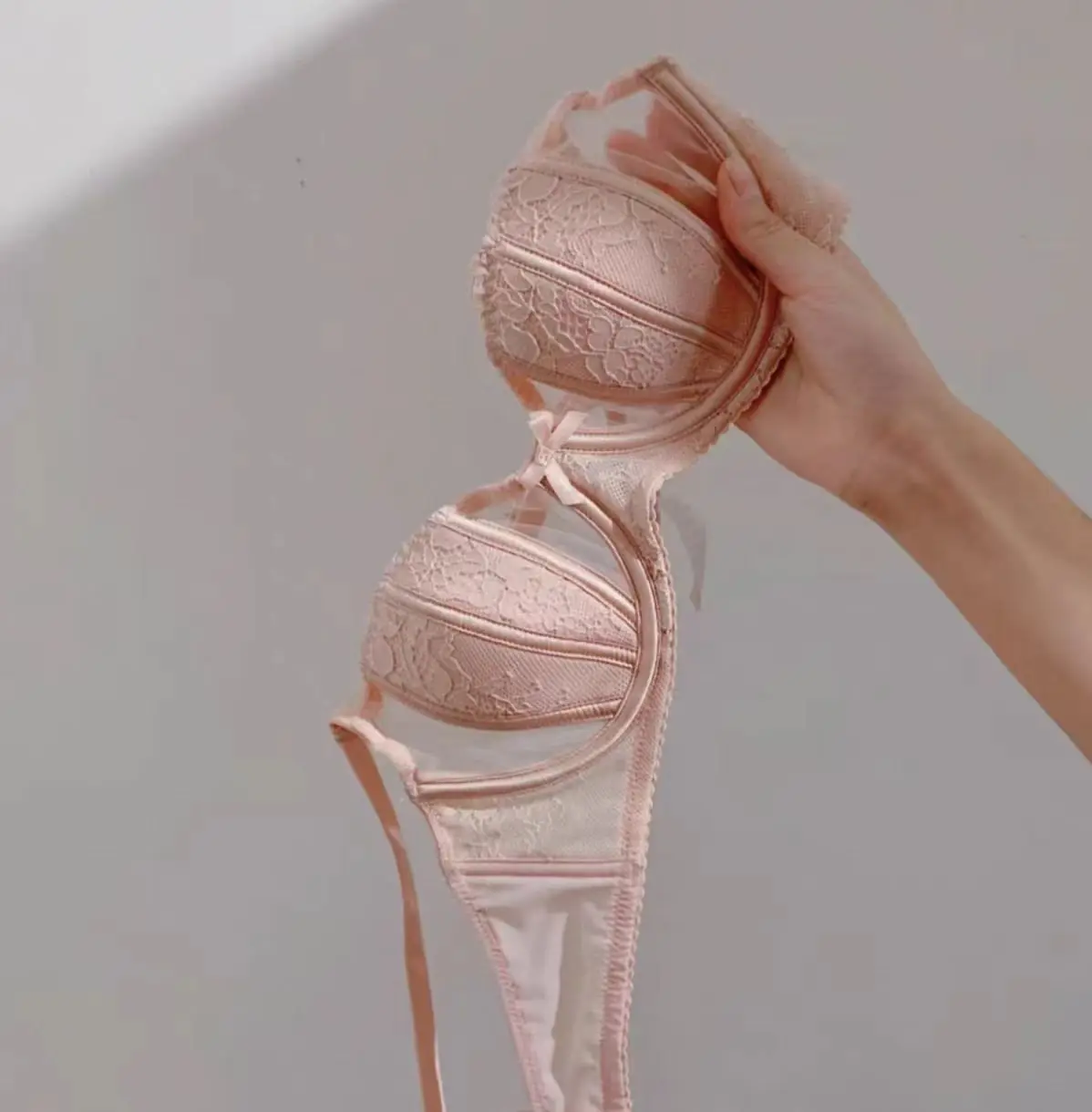 2025 neue Bh Französisch Sexy Spitze Unterwäsche frauen Transparent Bh Große Brüste Zeigen Kleine Obere Unterstützung Anti-schlaffe bh Set