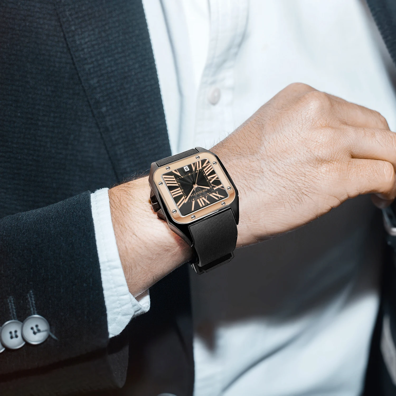 ساعة كوارتز ممتازة بتقويم بمقياس روماني بسيط وأنيق