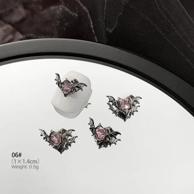 حلي أظافر الهالويون ، سلسلة مظلمة ، إكسسوارات متدلية ، لوازم أظافر متقاطعة ، مجوهرات فنية متقاطعة ، غراب عتيق ، قلب