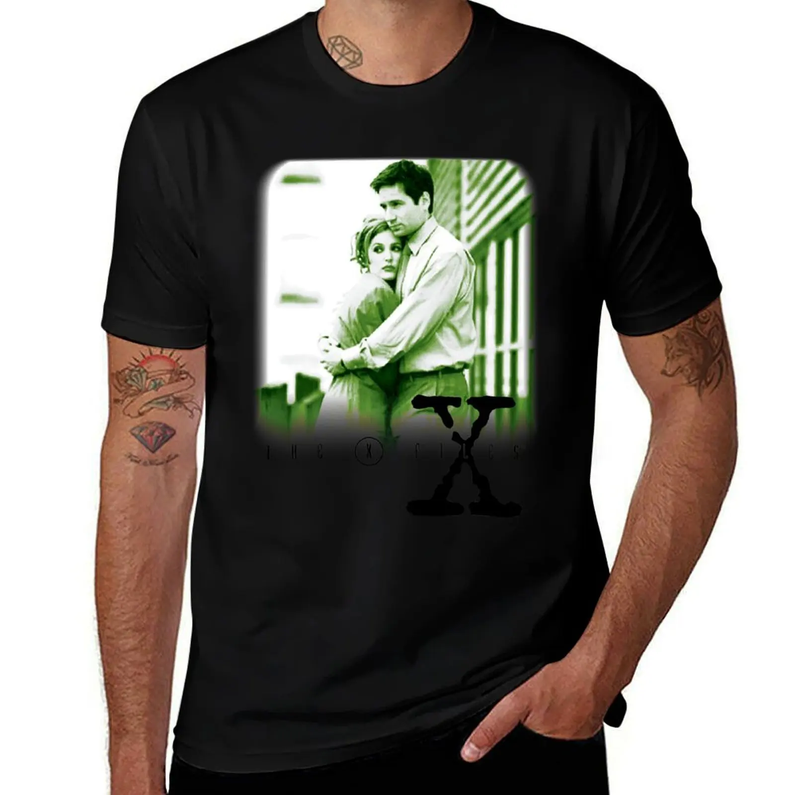 Vintage Style Mulder and Scully Shipper Hug T-Shirt Summer Sports Quick Dry T-Shirt