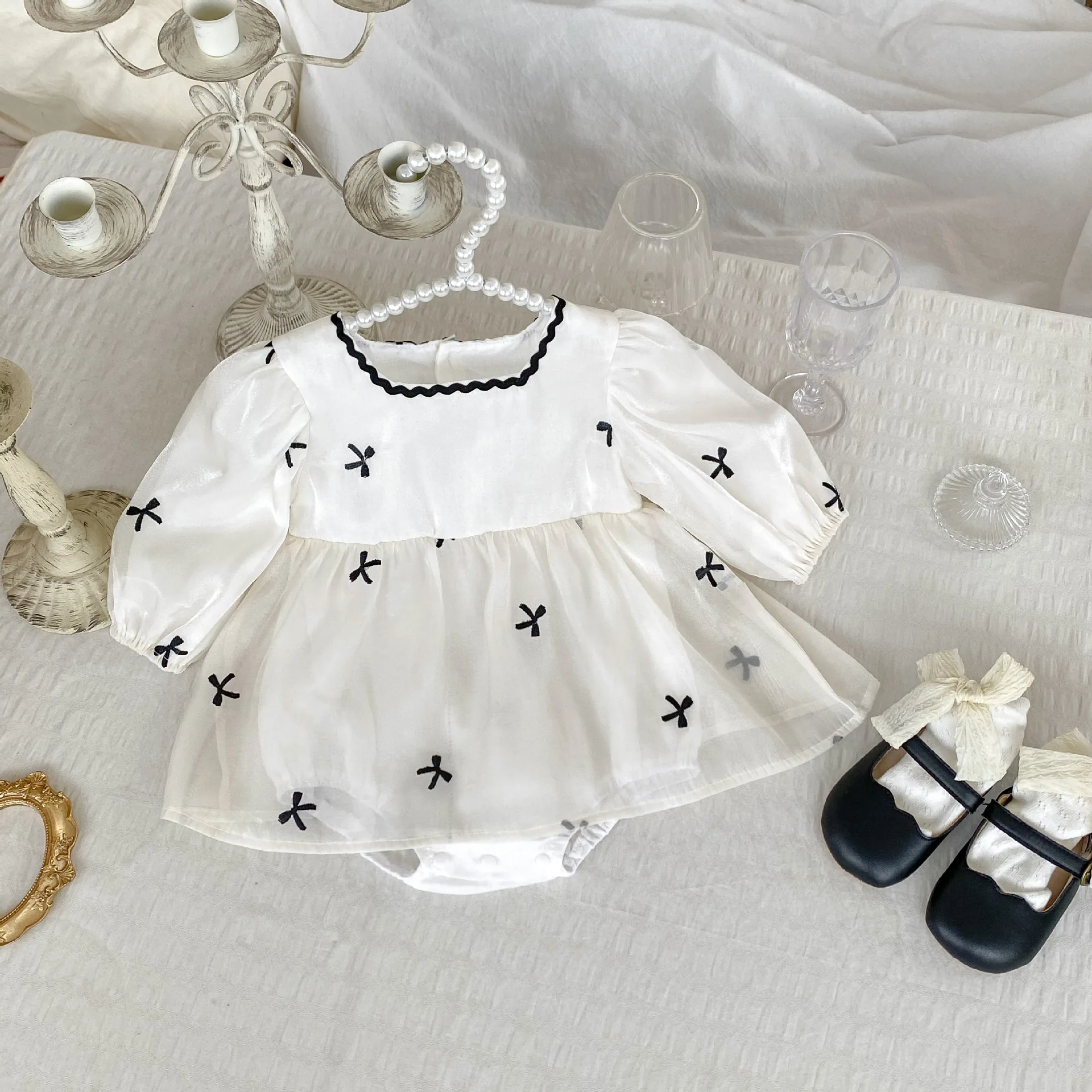 0-2 Year Spring Autumn Newborn Girl Dress Bodysuit Mesh Patchwork Baby Girl Romper Black Bowknot Embroidery Infant Girl Jumpsuit