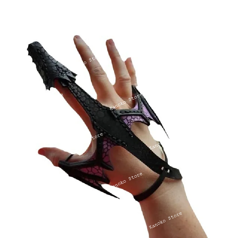 

Кожаный браслет с драконом