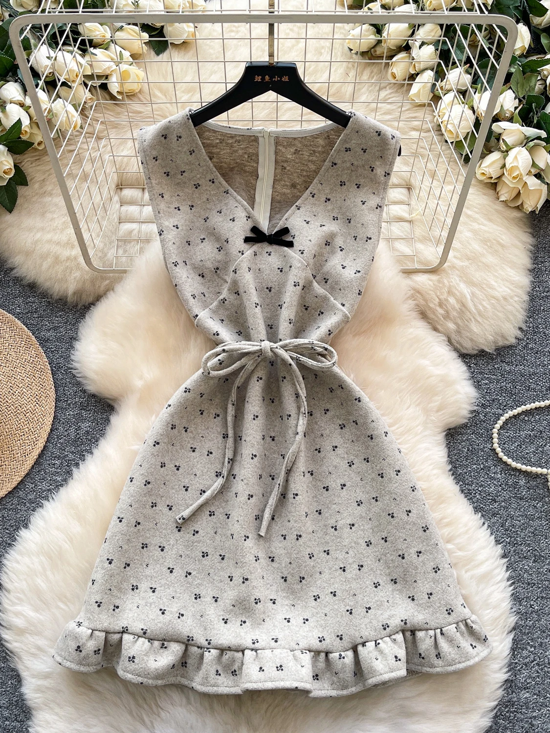 Sweet Youthful V-Ne… - image