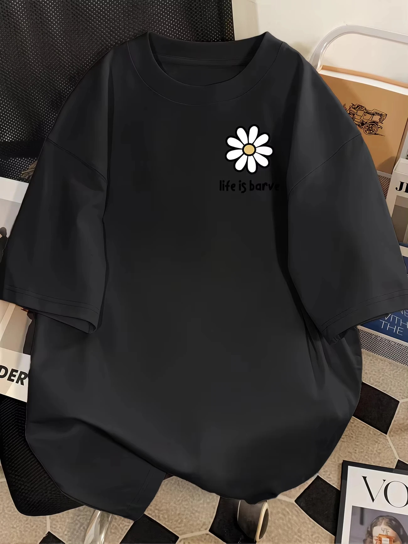 Unisex Small Daisy Graphic T‑Shirt Life Is Brave Slogan Print Chest Logo Short Sleeve Casual Basic Tee For Men Women