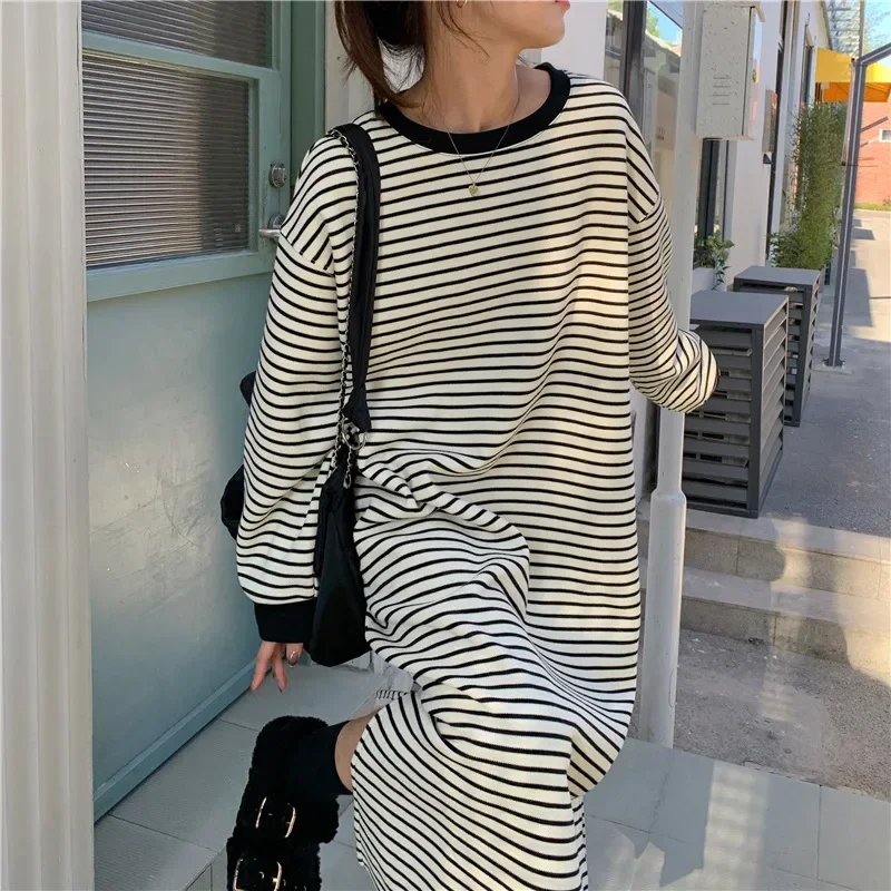 Women Chic Striped Sweater Dresses New O-Neck Long Sleeve Mid-Length T-shirts Dress Contrast Color Tops Slip Dress Sweatshirts