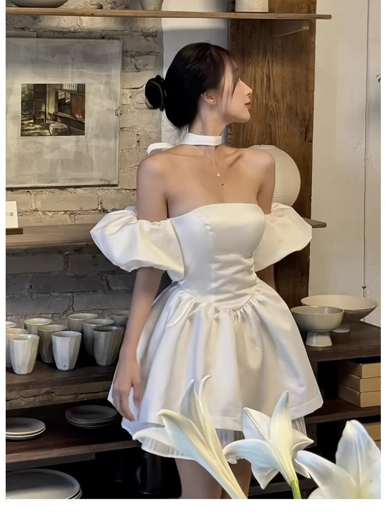 Vestidos de fiesta con hombros descubiertos para adolescentes Vestido de fiesta de cóctel de graduación corto sin tirantes con volantes de satén