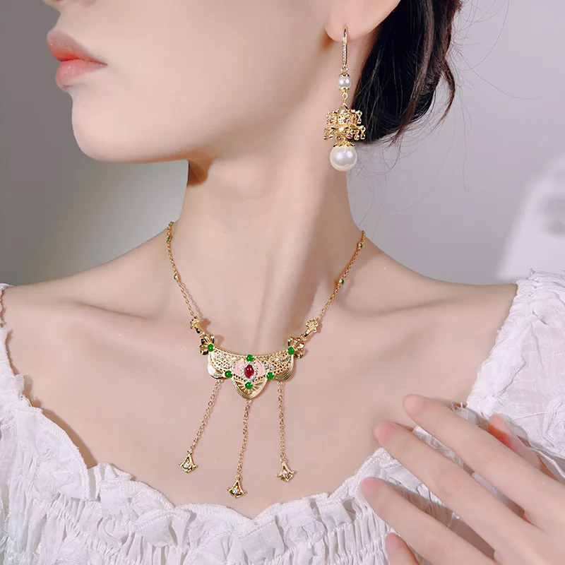 

Autumn Winter New Necklace Earrings Jewelry Versatile Ethnic Style Clavicle Chain Retro Pendant New Chinese Style Beaded Niche W