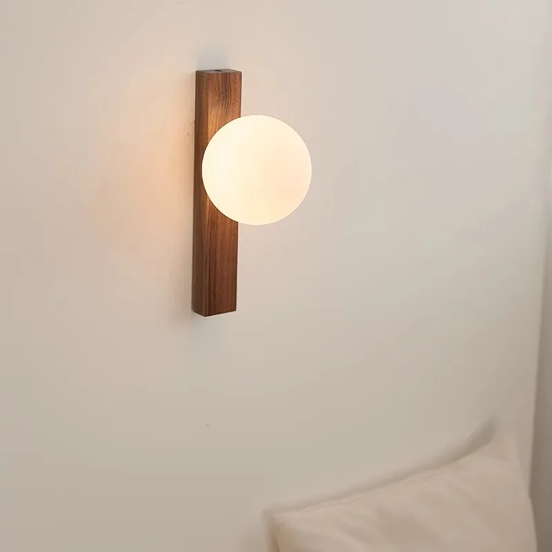 Imagem -02 - Wabi-sabi Wall Light Sconces para Quarto Living Corredor Varanda Cabeceira Estilo Moderno Madeira de Noz Leite Branco Vidro Esfera