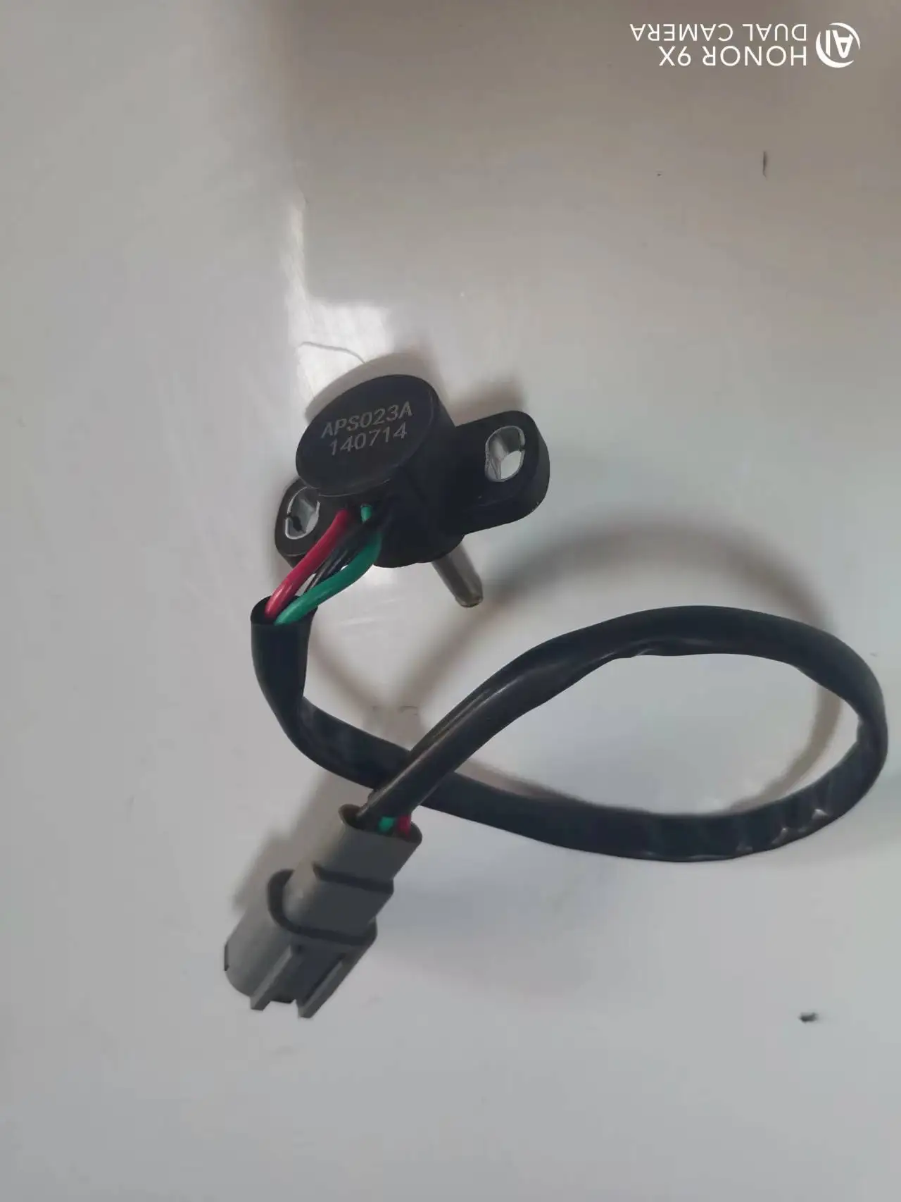 4614912 4614910 EX200-5 EX300-5 ZX120-5 ZX200-6 ZX210 ZX220 ZX230 ZX240 ZX330 Sensor de posición del acelerador para excavadora Hitachi