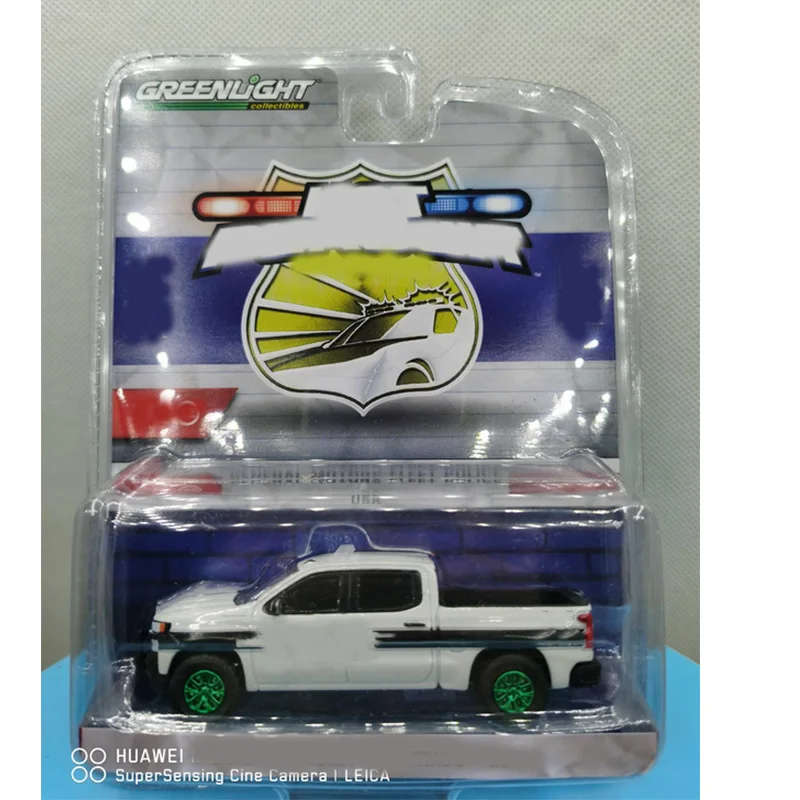 

Green Light 1:64 Premium White Truck Collection Decorative Car Model Adult Souvenir Gift Static Display Hobby Series