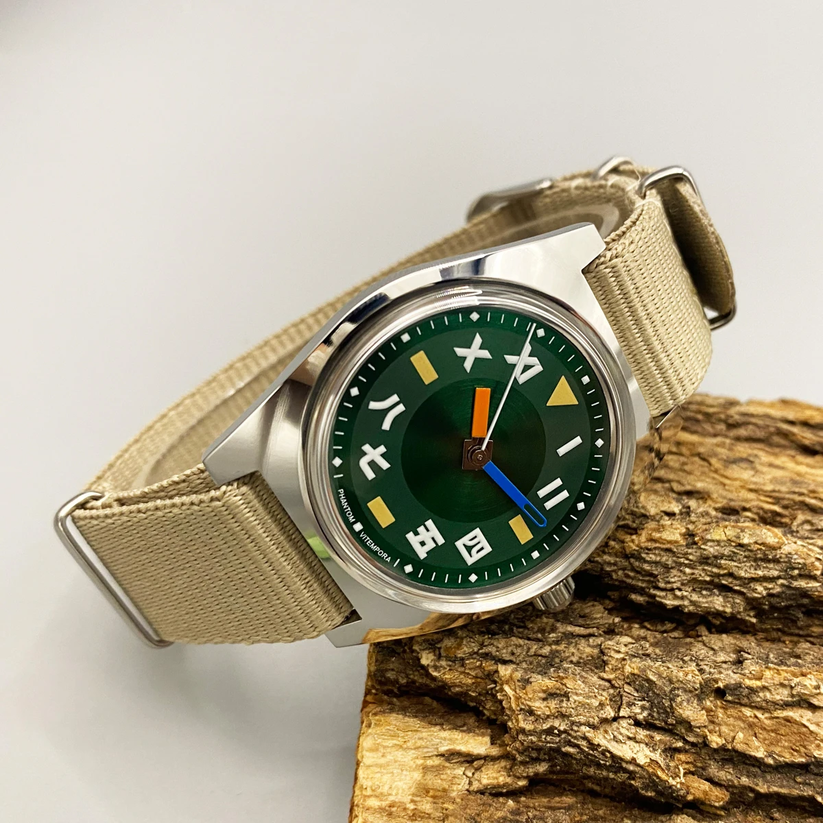 

Phantom Men's Model 36mm 7120 Manual Winding Mechanical Watch - Retro Business Style - Classic and Simple Couple's Watch