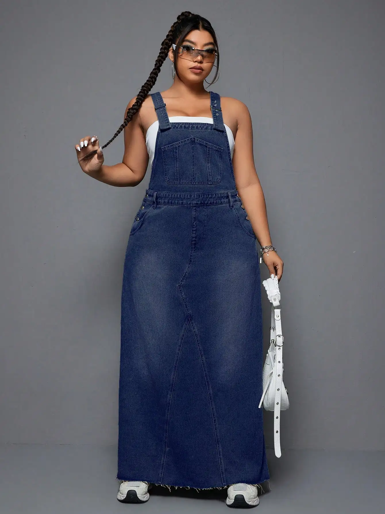 Übergrößes Denim-Rückenfreies Langes Kleid, Locker Sitzend, Figurformend, Vintage-Waschung mit Ausgefranstem Saum, Lässige Sommermode – Detail 3
