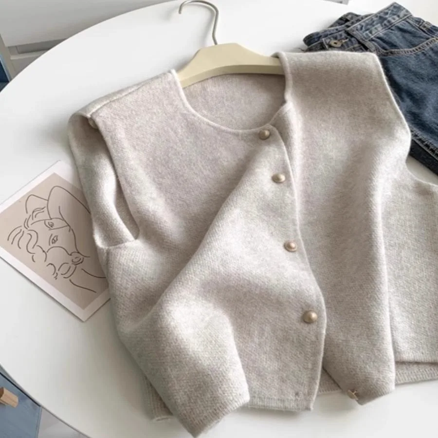 

Trendy Shoulder Strap Wave Pattern Sweater Elegant Knitted Vest Women's Fashion Layering Gold Button Top Outerwear