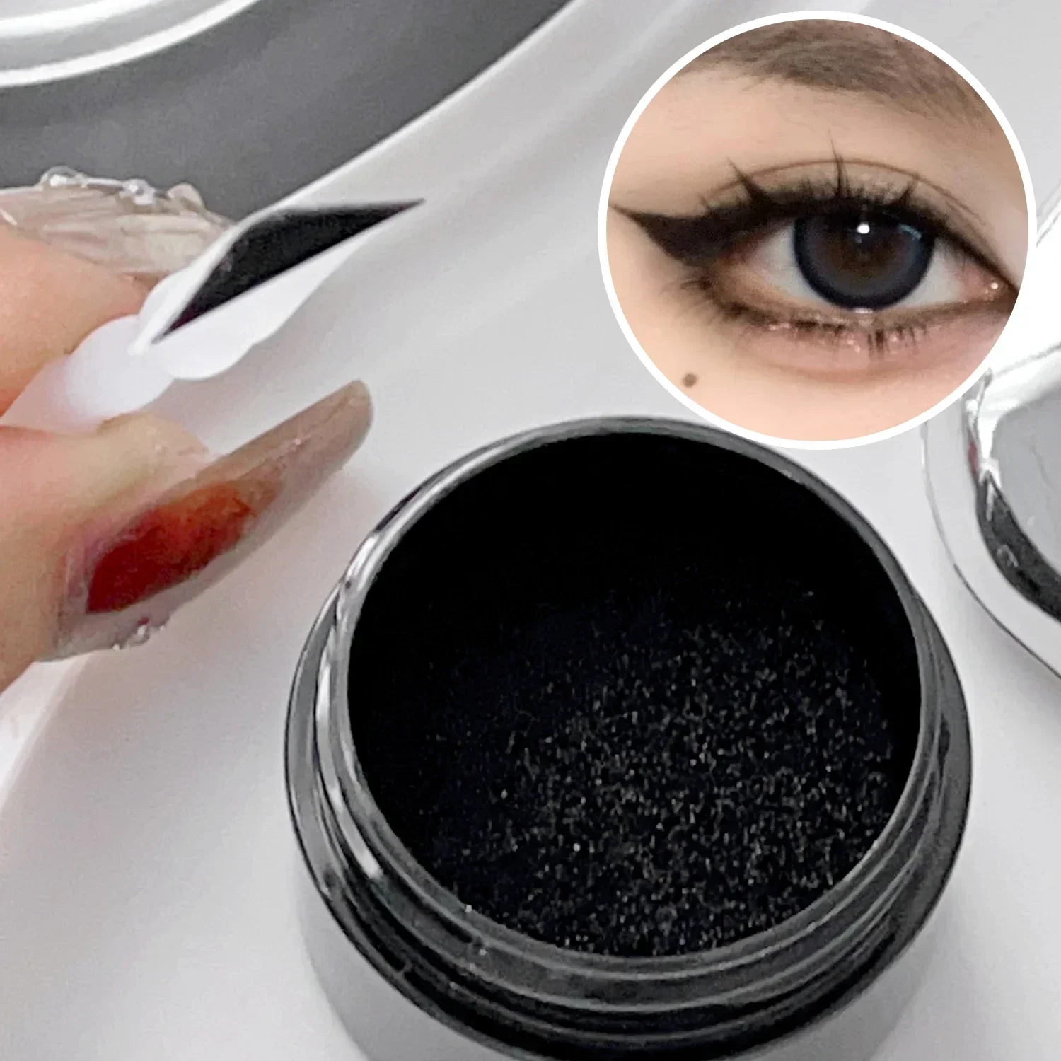 Timbro eyeliner nero per principianti Eyeliner liquido ad asciugatura rapida Cosmetici con sigillo per eyeliner pigro impermeabile a lunga durata naturale che non sbavano