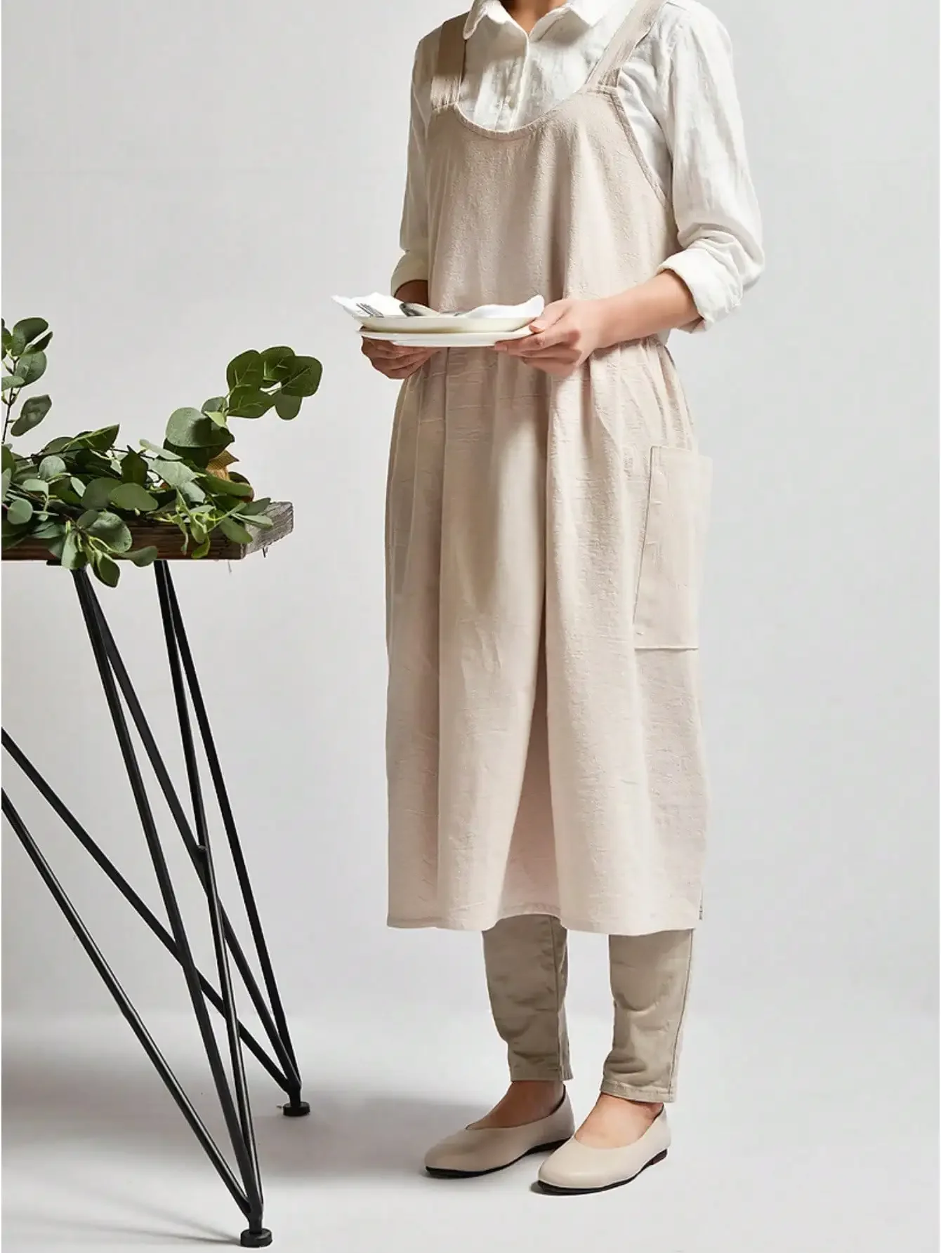 

Japanese cotton Aprons for Women with Pockets Cross Back Cute Apron Dress for Gardening Painting Baking and Cooking