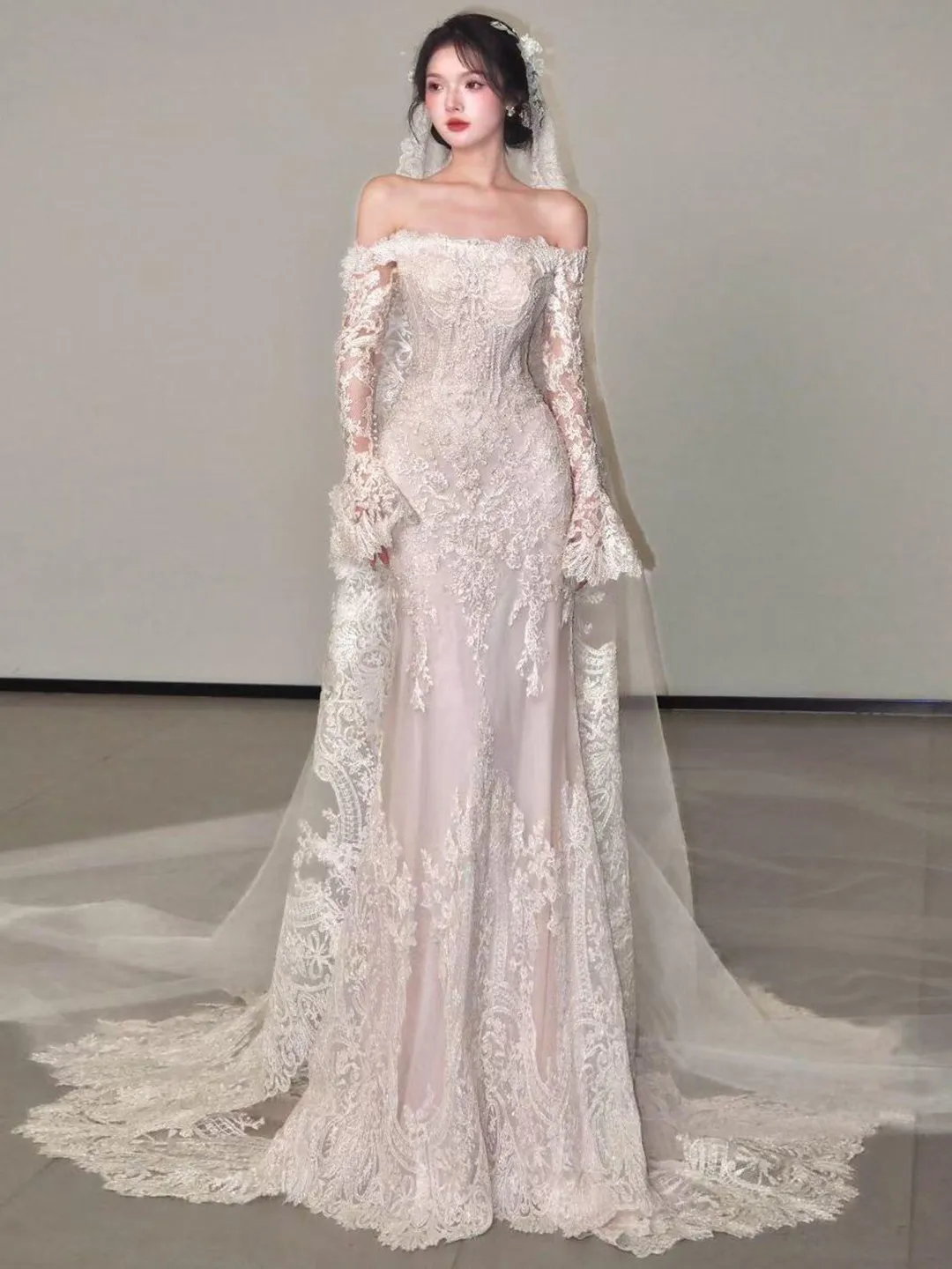off-Shoulder Wedding Dress Bride 2026 New Main Yarn Fishtail French Advanced Texture Light Dress Welcome Retro out