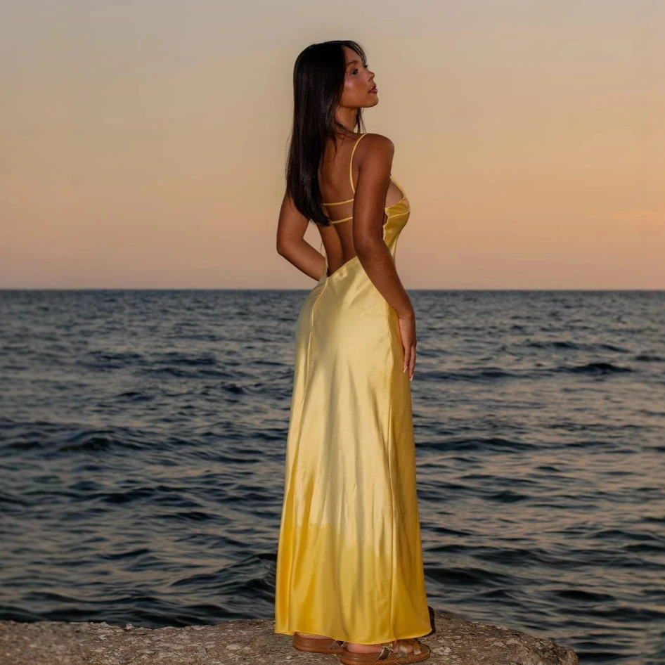 สีเหลืองซาตินยาวฤดูร้อนชุดผู้หญิงเซ็กซี่Backless Slim Party Dressesแฟชั่นสปาเก็ตตี้Holiday Beach Dress 2025
