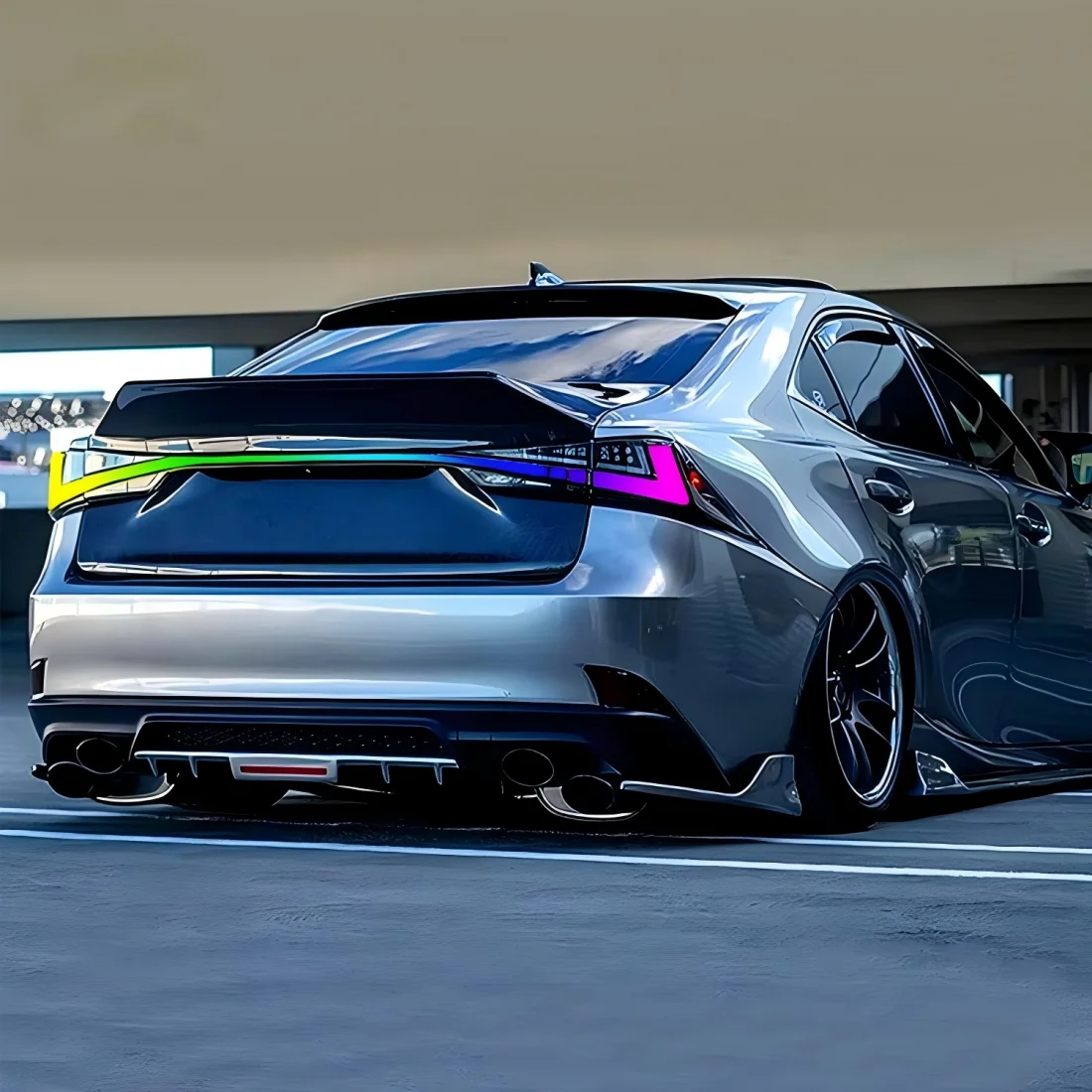 

Светодиодные RGB задние фонари в сборе для Lexus IS250 IS350 IS300 IS200t ISF 2014-2020 с анимацией запуска и последовательным сигналом поворота