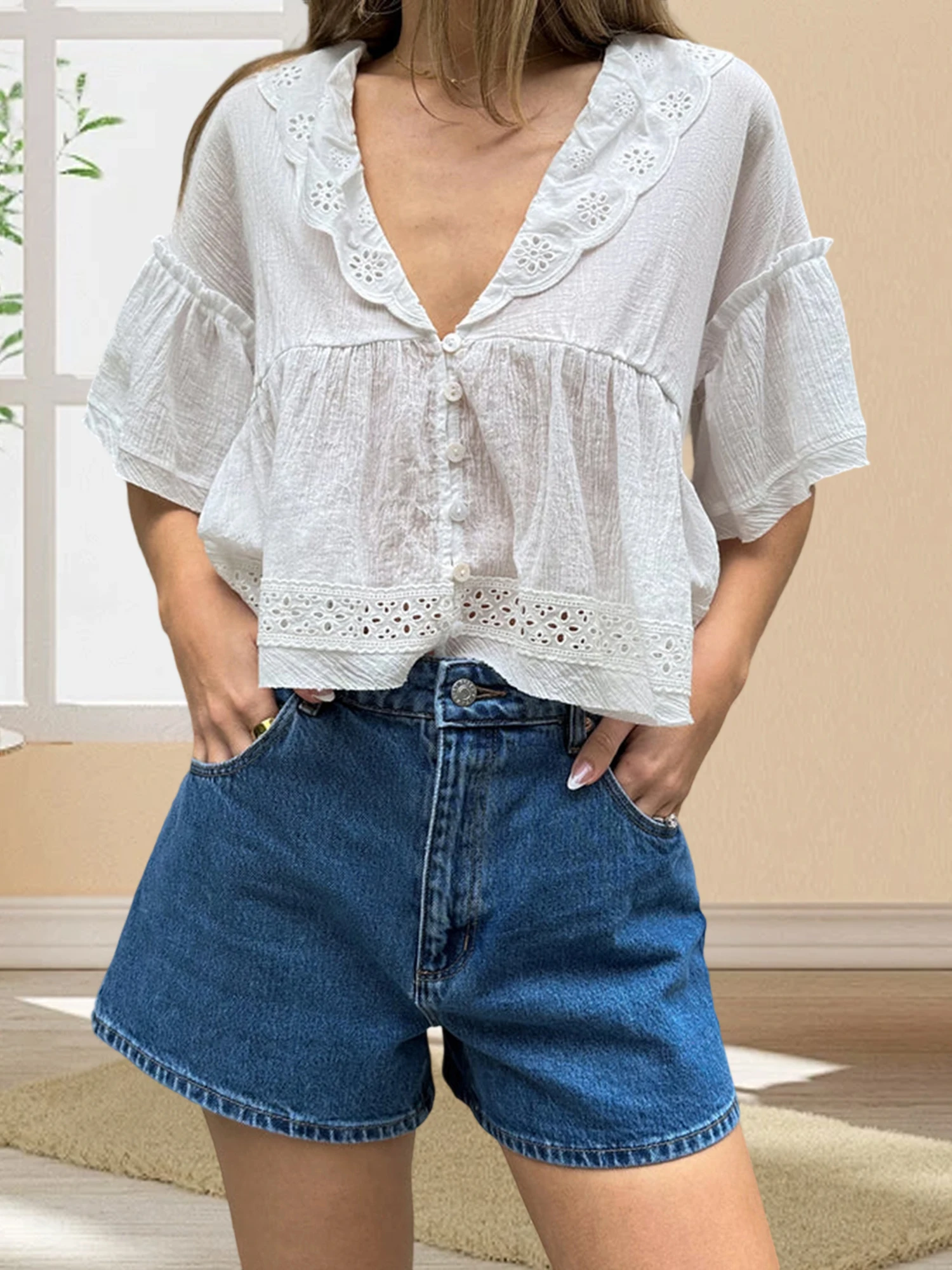 Chemisier d'été pour femmes, élégant et confortable, fleur creuse brodée, revers, col en V, manches courtes, hauts à volants pour un décontracté