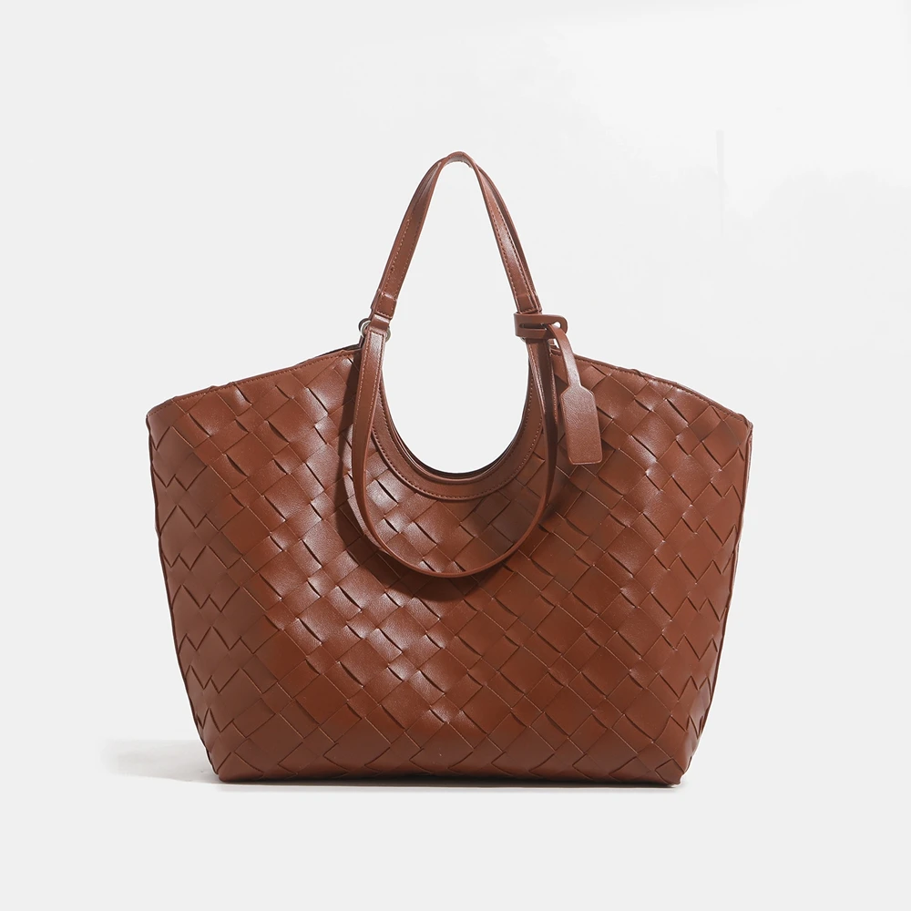 

New Retro Woven Hand-held Tote Bag for Women's Niche Fashion Commuting Large Capacity Single Shoulder Armpit Bag
