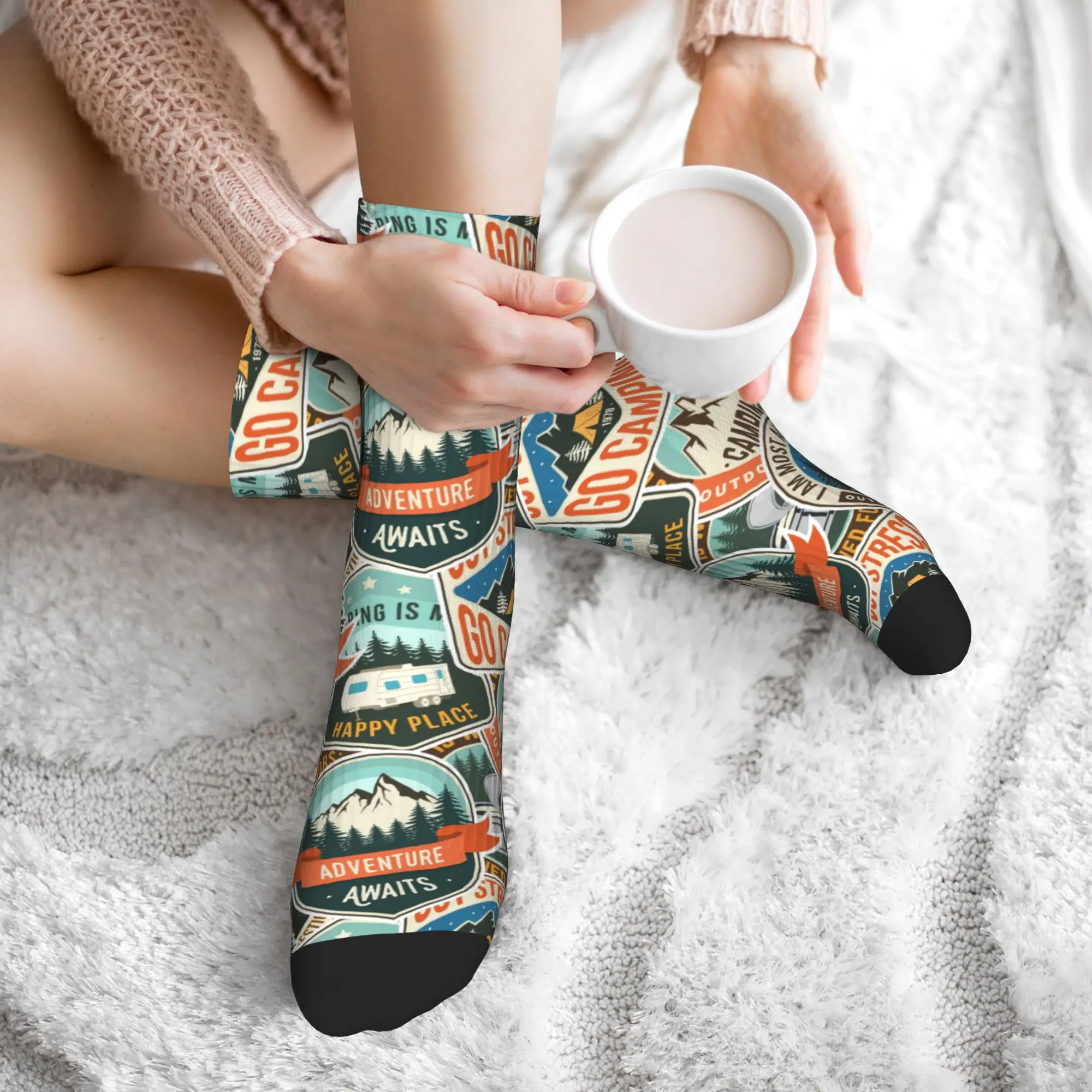 Fashion Men's Vintage Mountain Camp Badge Outdoor Seamless Print Dress Socks Unisex Breathbale Warm 3D Printed  Crew Socks view 6