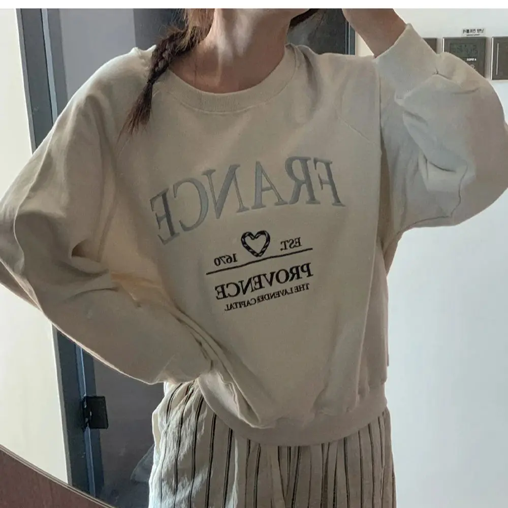 

Korean style autumn embroidery letteringcotton loose fit sweatshirt