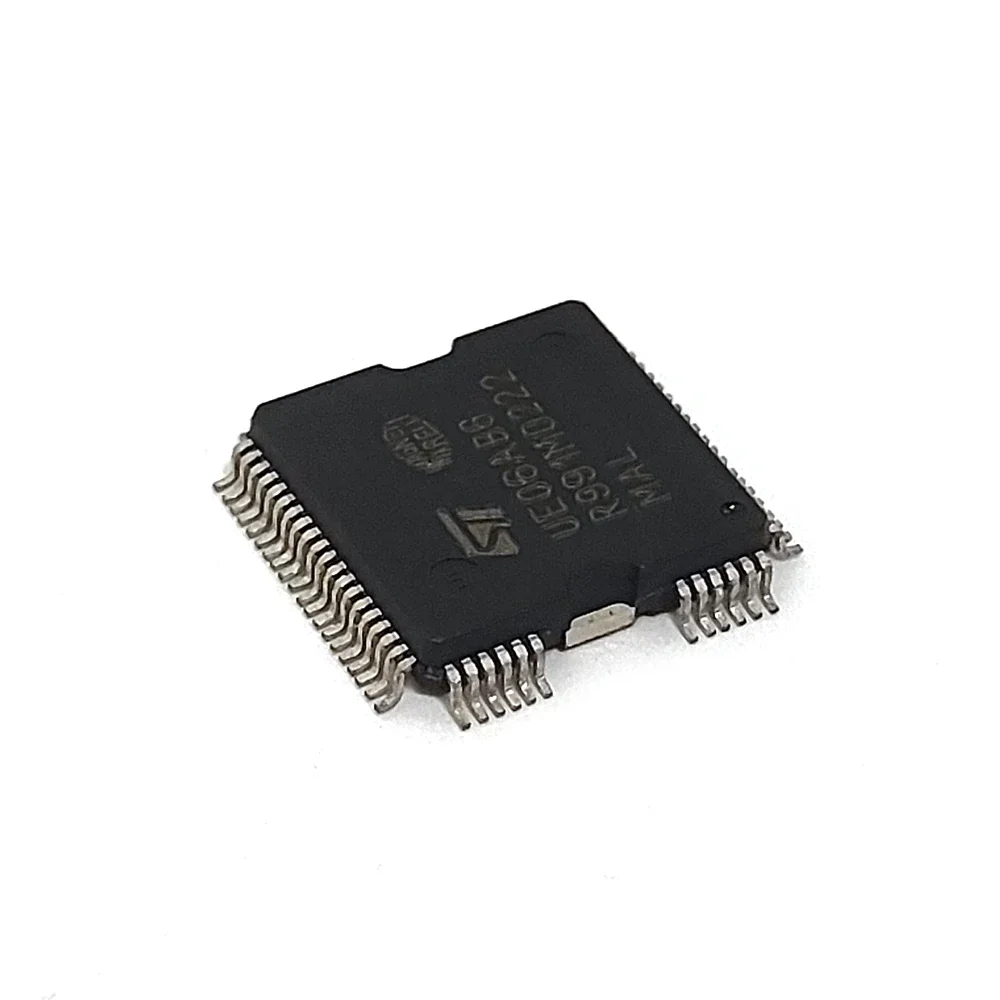 Pacote UE06AB6: QFP-64