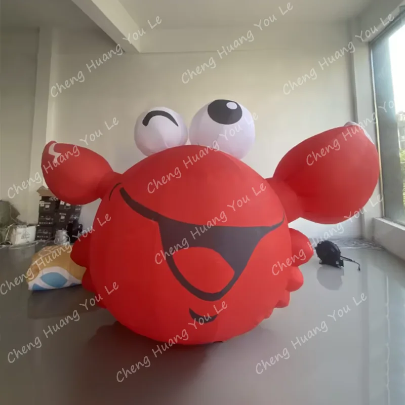 Cangrejo inflable gigante, dibujos animados, criatura marina, playa de arena, color rojo, sonrisa, modelo inflable de cangrejo