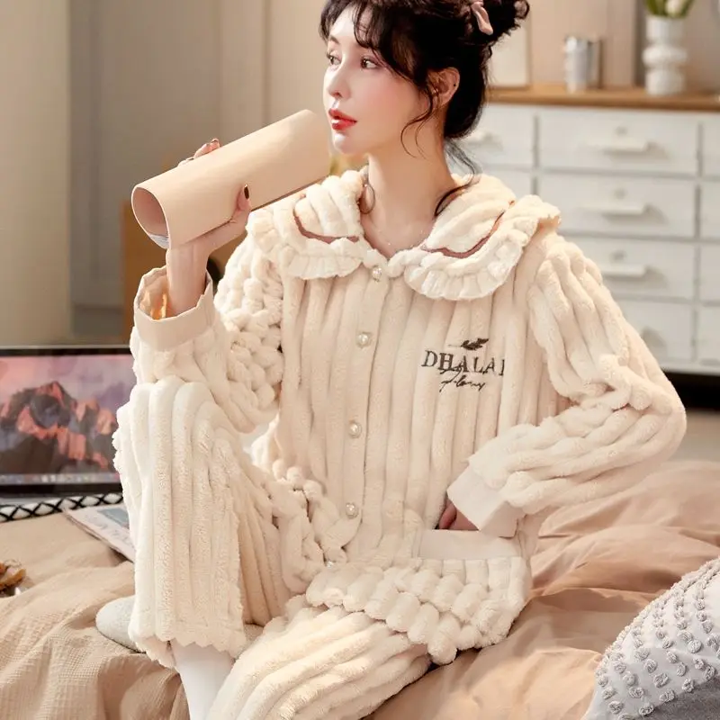 Famale Coral Velvet Pajamas Women Autumn Winter Thickened Plush Flannel Home Wear Long Sleeved Girls Cute Fashionable Sleepwear