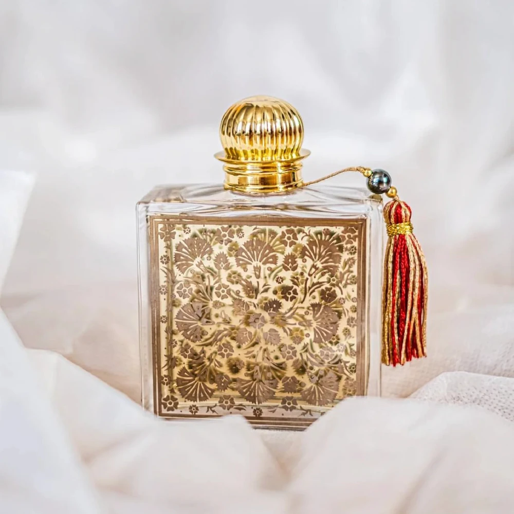 

Eau de Parfum 100ml, Chypre Leather Accord, Amber Woody Blend, Long Lasting Fragrance, Day to Night Wear