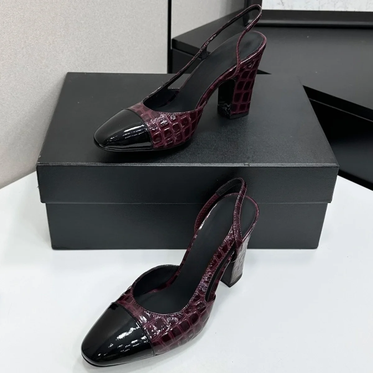 

2026 Women's Patent & Croc-Embossed Cap-Toe Slingback Block Heel Pumps, Retro Office Evening Shoes YYT26060149