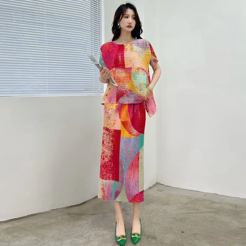 

Pleated senior sense of leisure half-body skirt suit female printing personality loose fashion two-piece set 2025 summer new