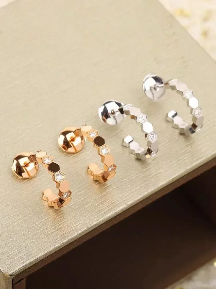 

Серьги V Gold соты между бриллиантами, розовое золото, все новые модные сотовые серьги, высокая версия легкого роскошного ушка с высоким смыслом